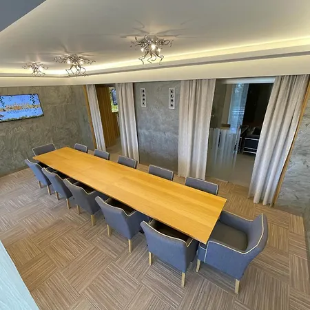 Bartoš 4*