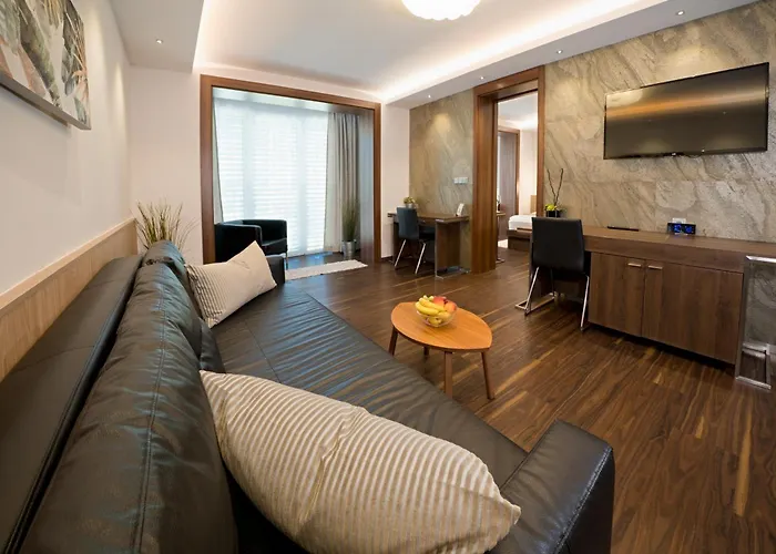 Bartos Hotel 4*